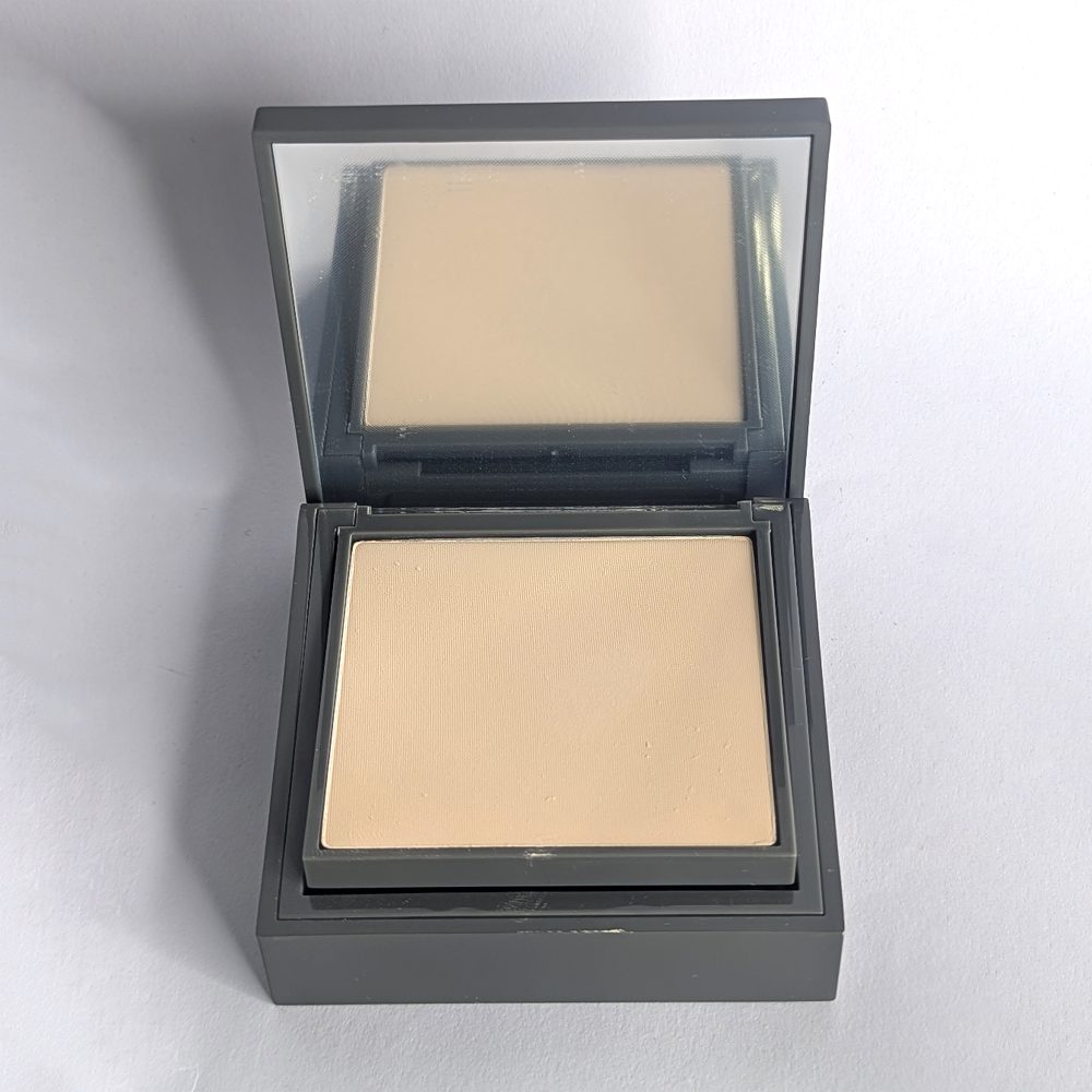 Alix Avien Compact Powder- 01 Porcelain-12gm