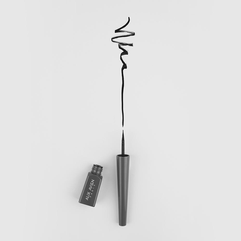 Black-Matte-Dipliner-Concept Alix Avien Matte Dipliner