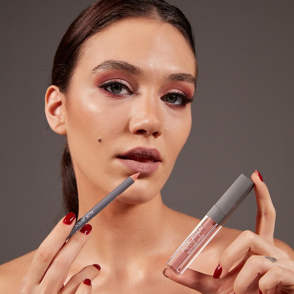 Alix Avien Lipliner Pencil – Light Nude / Soft Brown