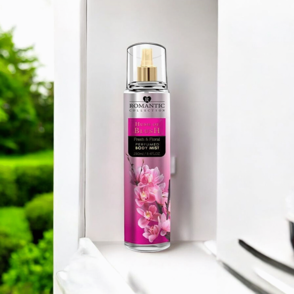 Romantic Collection Hush of Blush Perfumed Body Mist 250ml - Image 2